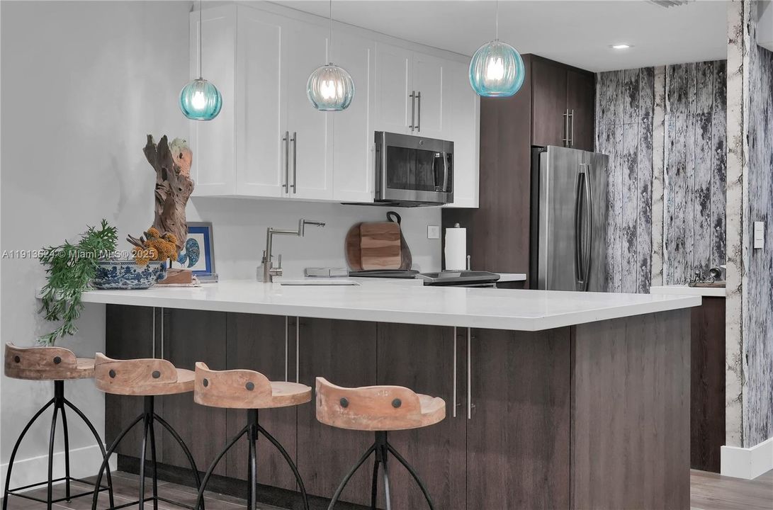 Activo con contrato: $2,950 (1 camas, 1 baños, 906 Pies cuadrados)