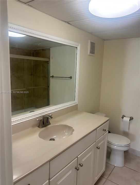 For Rent: $2,300 (2 beds, 2 baths, 1106 Square Feet)