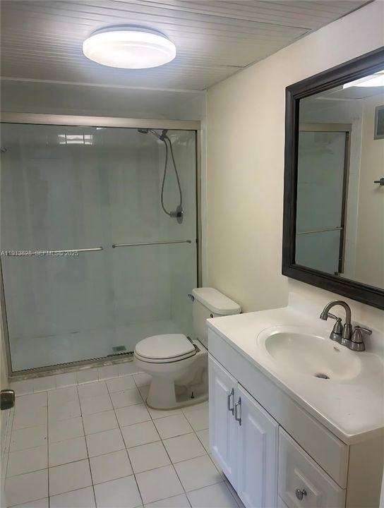 For Rent: $2,300 (2 beds, 2 baths, 1106 Square Feet)