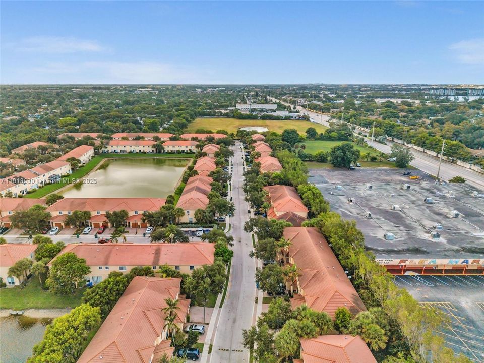 Active With Contract: $408,999 (3 beds, 2 baths, 1514 Square Feet)