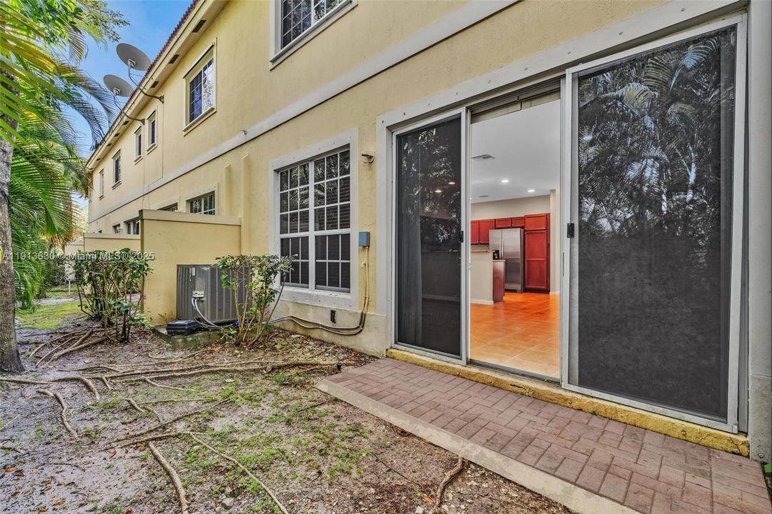 Active With Contract: $408,999 (3 beds, 2 baths, 1514 Square Feet)