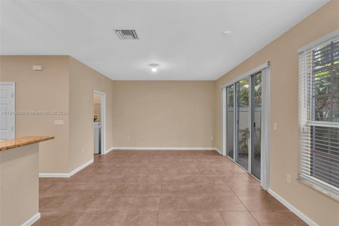 Active With Contract: $408,999 (3 beds, 2 baths, 1514 Square Feet)