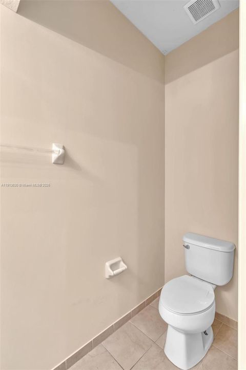 Active With Contract: $408,999 (3 beds, 2 baths, 1514 Square Feet)