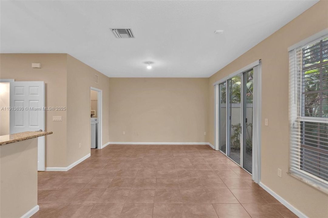 Active With Contract: $408,999 (3 beds, 2 baths, 1514 Square Feet)