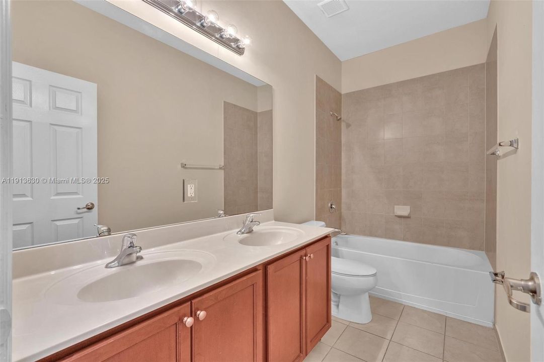 Active With Contract: $408,999 (3 beds, 2 baths, 1514 Square Feet)