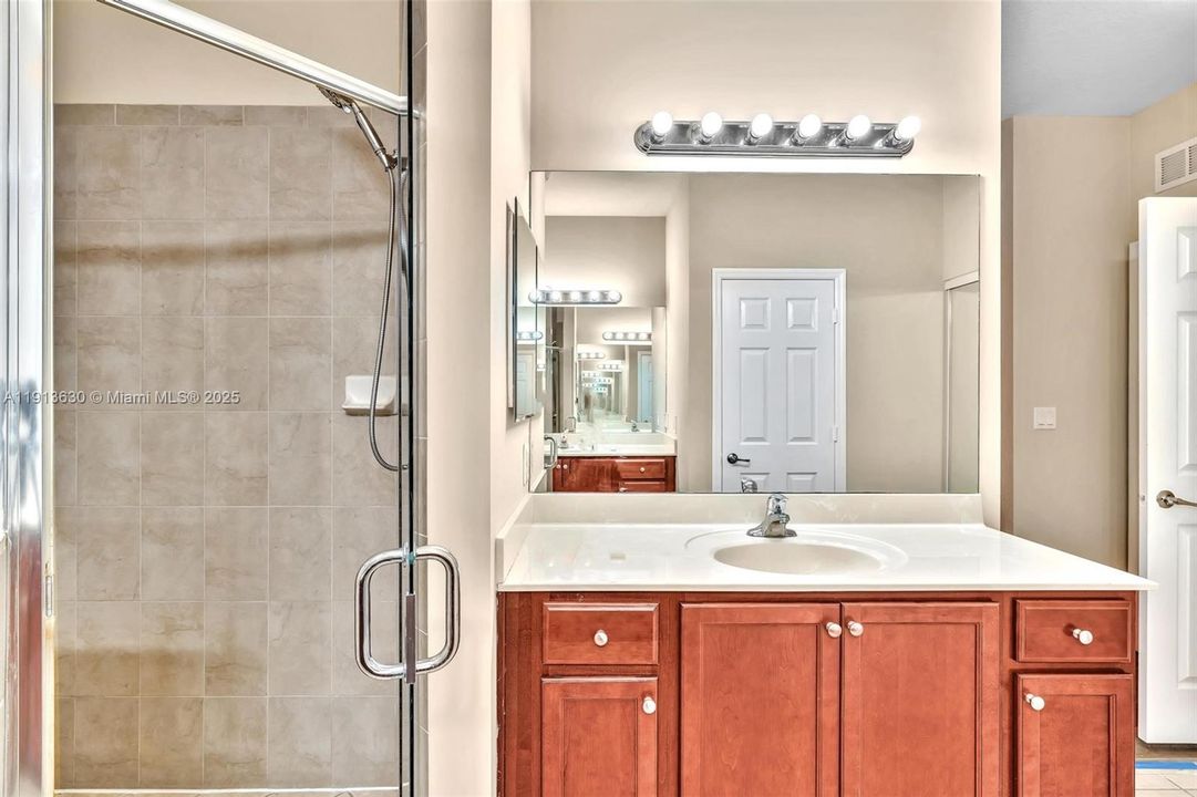 Active With Contract: $408,999 (3 beds, 2 baths, 1514 Square Feet)