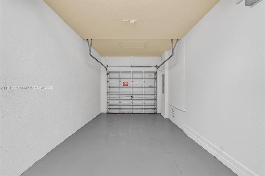 Active With Contract: $408,999 (3 beds, 2 baths, 1514 Square Feet)