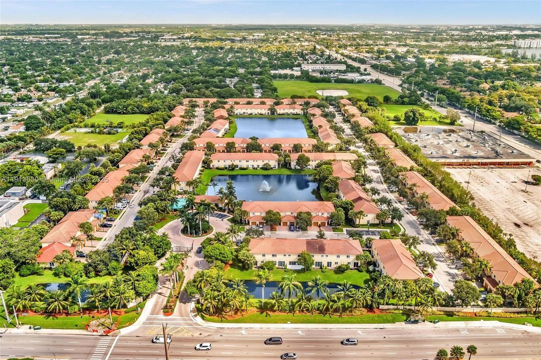 Active With Contract: $408,999 (3 beds, 2 baths, 1514 Square Feet)