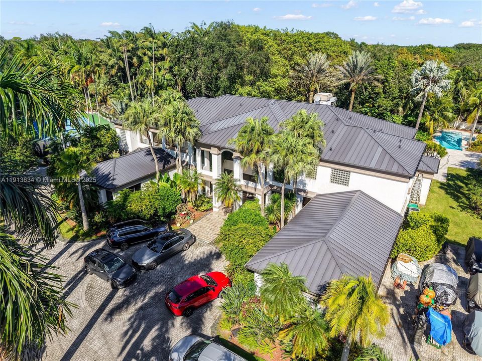 待售: $12,000,000 (7 贝兹, 5 浴室, 10689 平方英尺)