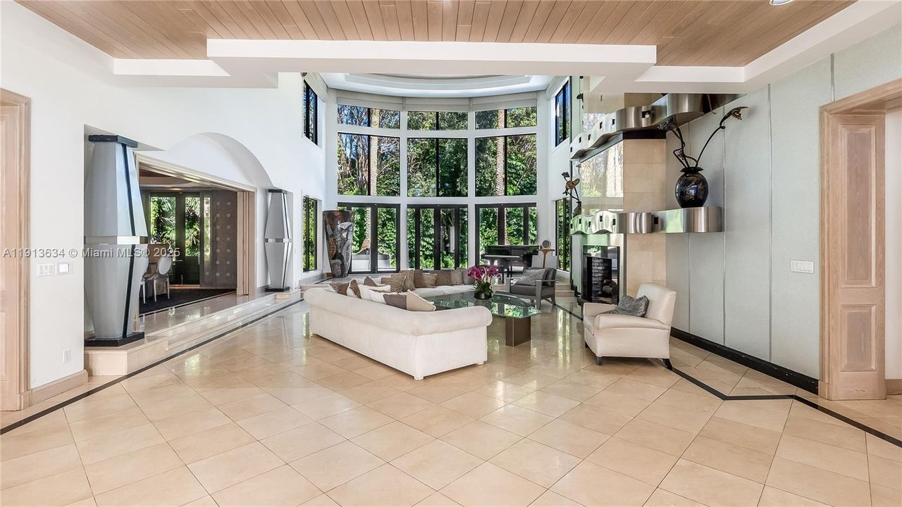 待售: $12,000,000 (7 贝兹, 5 浴室, 10689 平方英尺)