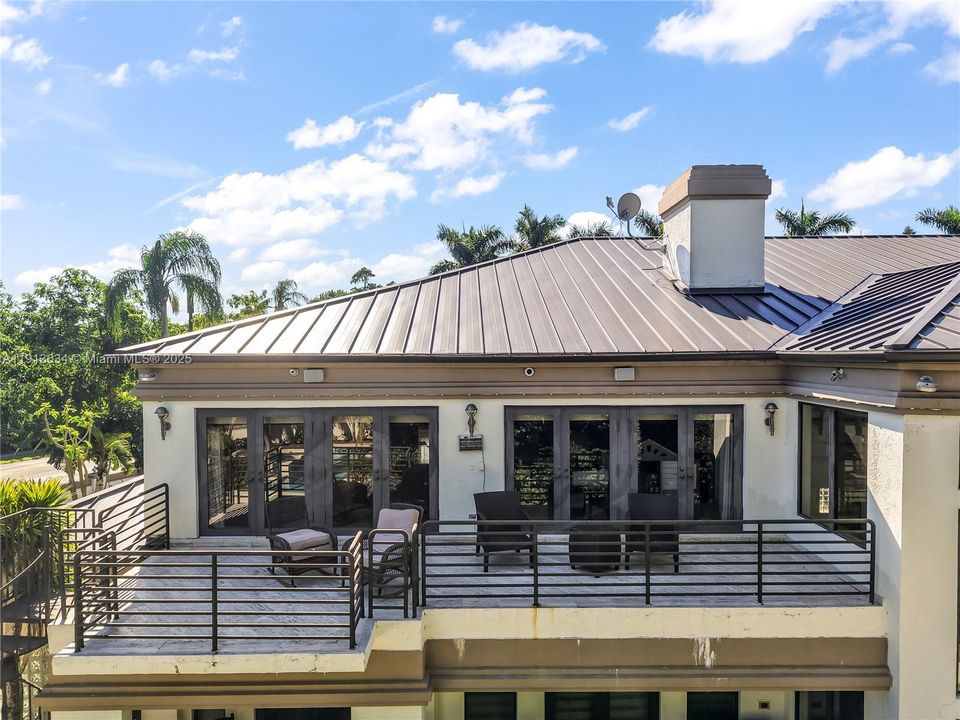 待售: $12,000,000 (7 贝兹, 5 浴室, 10689 平方英尺)