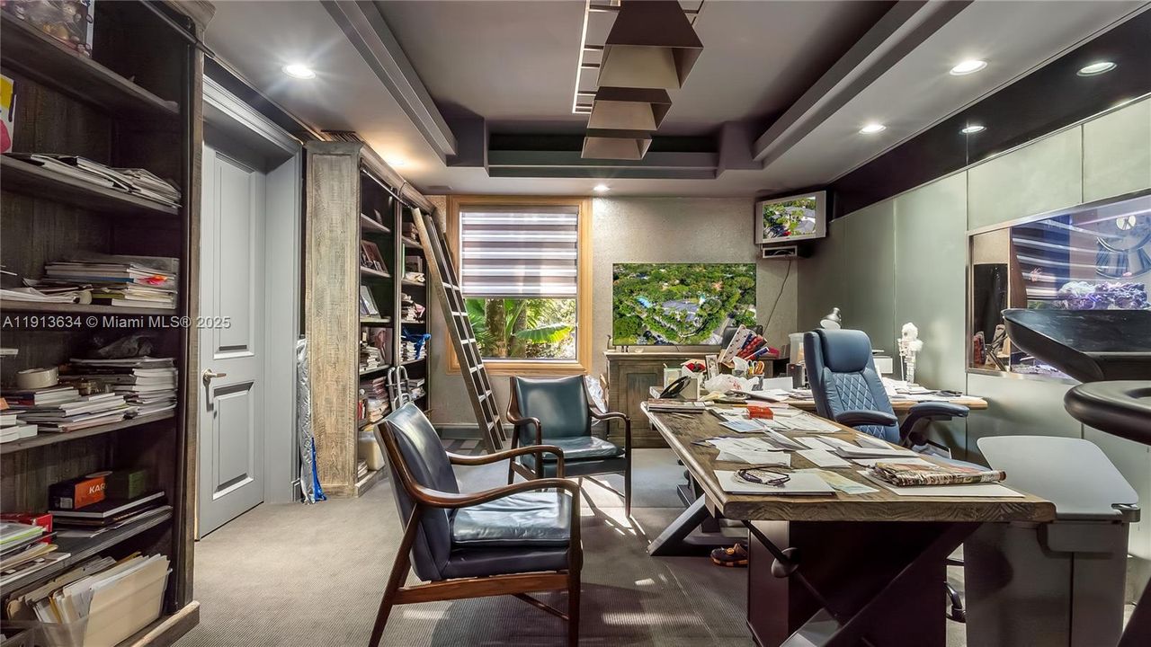 待售: $12,000,000 (7 贝兹, 5 浴室, 10689 平方英尺)