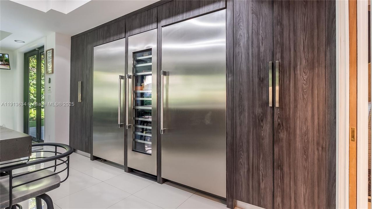 待售: $12,000,000 (7 贝兹, 5 浴室, 10689 平方英尺)