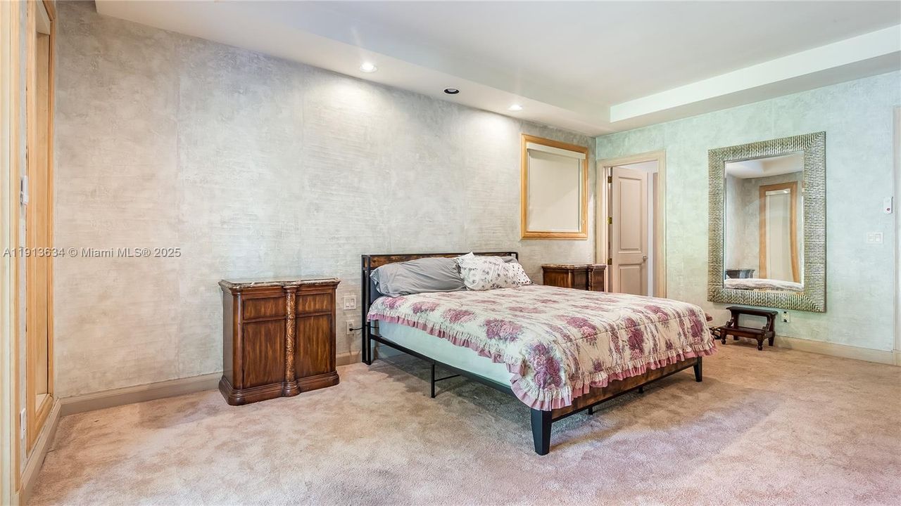 待售: $12,000,000 (7 贝兹, 5 浴室, 10689 平方英尺)