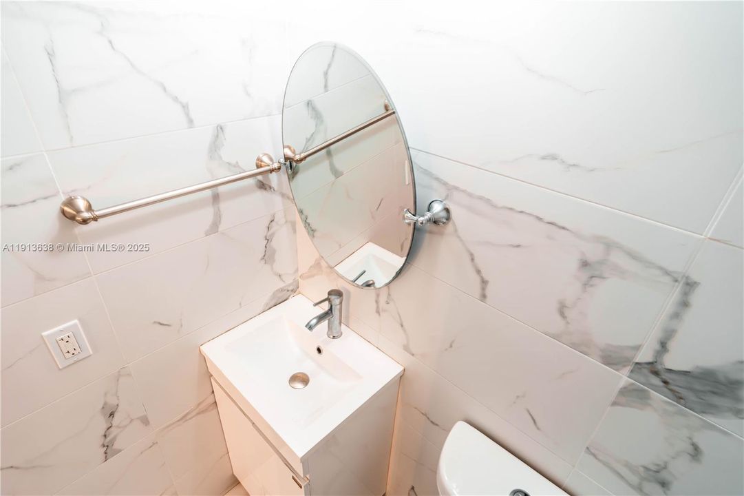 На продажу: $250,000 (1 спален, 1 ванн, 780 Квадратных фут)