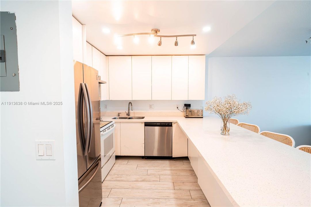 На продажу: $250,000 (1 спален, 1 ванн, 780 Квадратных фут)