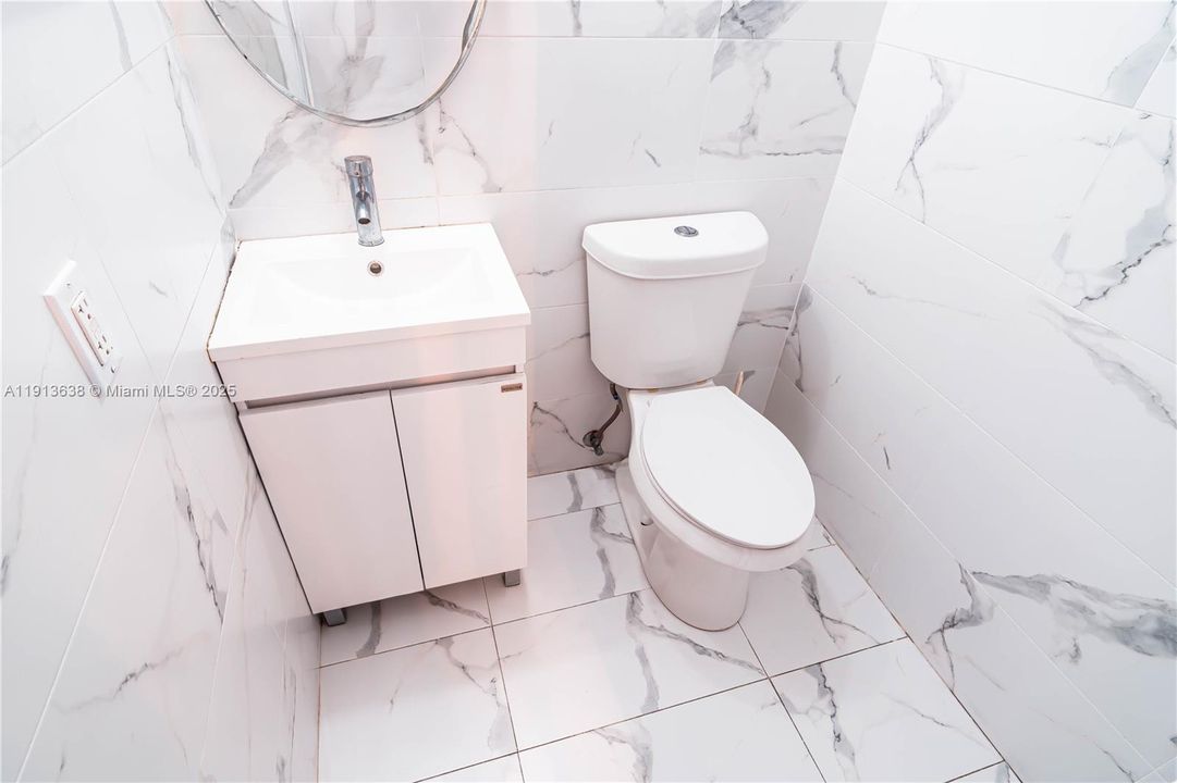 На продажу: $250,000 (1 спален, 1 ванн, 780 Квадратных фут)