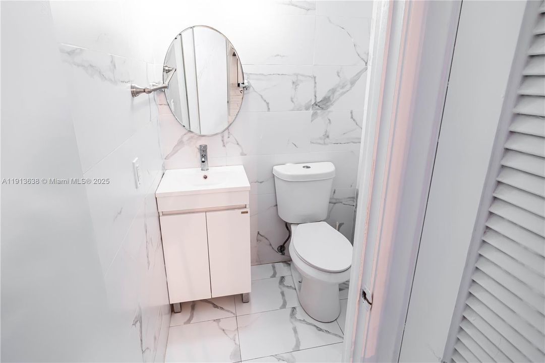 На продажу: $250,000 (1 спален, 1 ванн, 780 Квадратных фут)