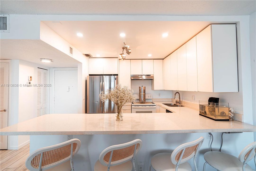 На продажу: $250,000 (1 спален, 1 ванн, 780 Квадратных фут)