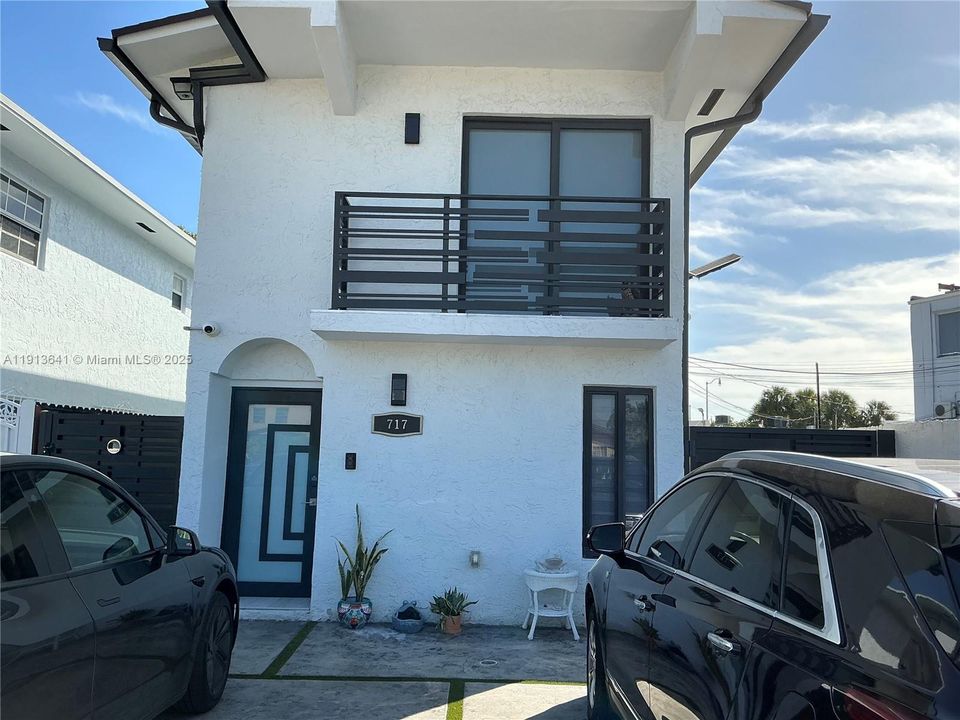 For Sale: $650,000 (4 beds, 2 baths, 1740 Square Feet)