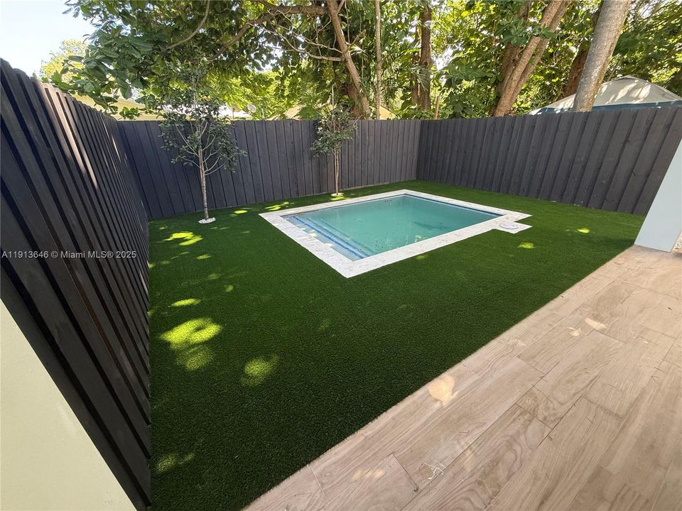 Active With Contract: $1,190,000 (3 beds, 2 baths, 1871 Square Feet)