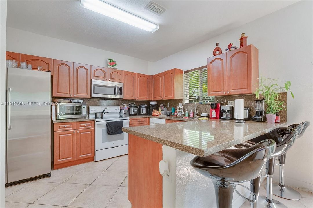 出租: $2,700 (3 贝兹, 2 浴室, 1295 平方英尺)