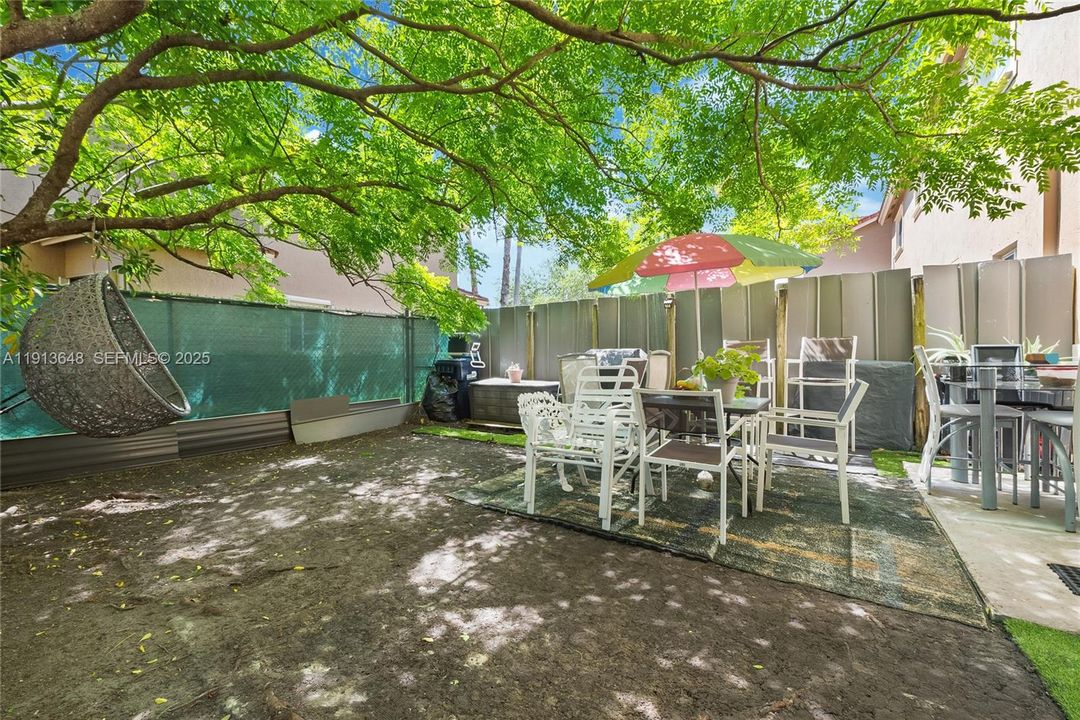 出租: $2,700 (3 贝兹, 2 浴室, 1295 平方英尺)