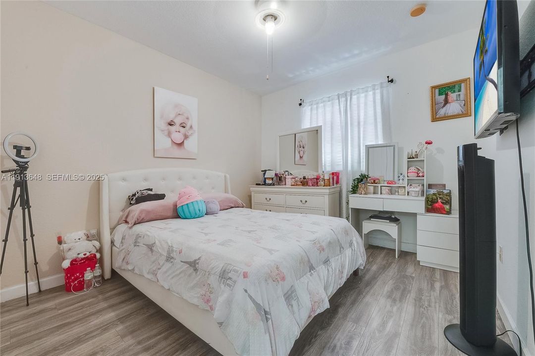 出租: $2,700 (3 贝兹, 2 浴室, 1295 平方英尺)