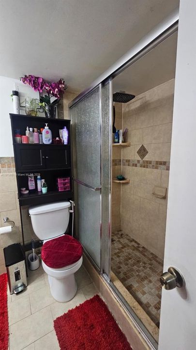 Под контрактом: $2,400 (2 спален, 1 ванн, 1208 Квадратных фут)