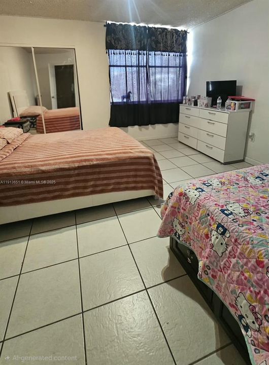 Под контрактом: $2,400 (2 спален, 1 ванн, 1208 Квадратных фут)