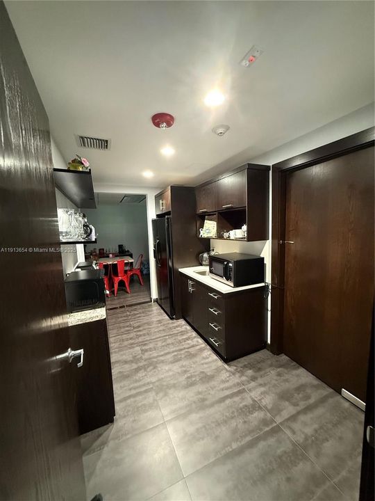 出租: $8,500 (0 贝兹, 0 浴室, 0 平方英尺)