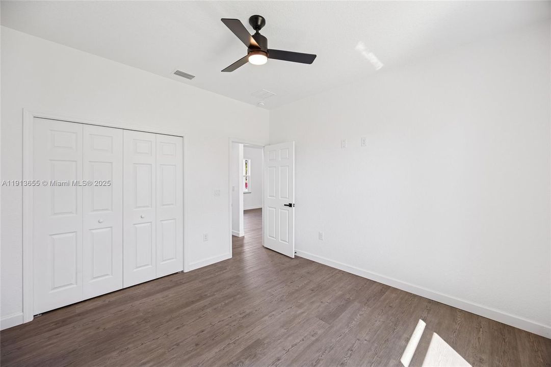 For Sale: $340,000 (3 beds, 2 baths, 1488 Square Feet)