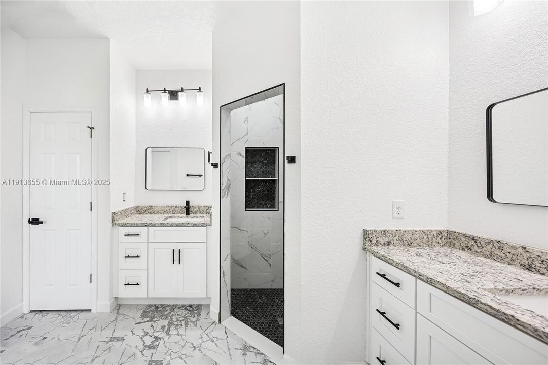 For Sale: $340,000 (3 beds, 2 baths, 1488 Square Feet)