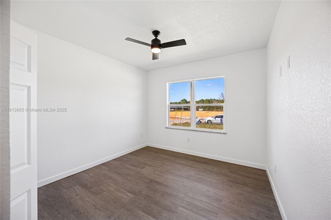 For Sale: $340,000 (3 beds, 2 baths, 1488 Square Feet)