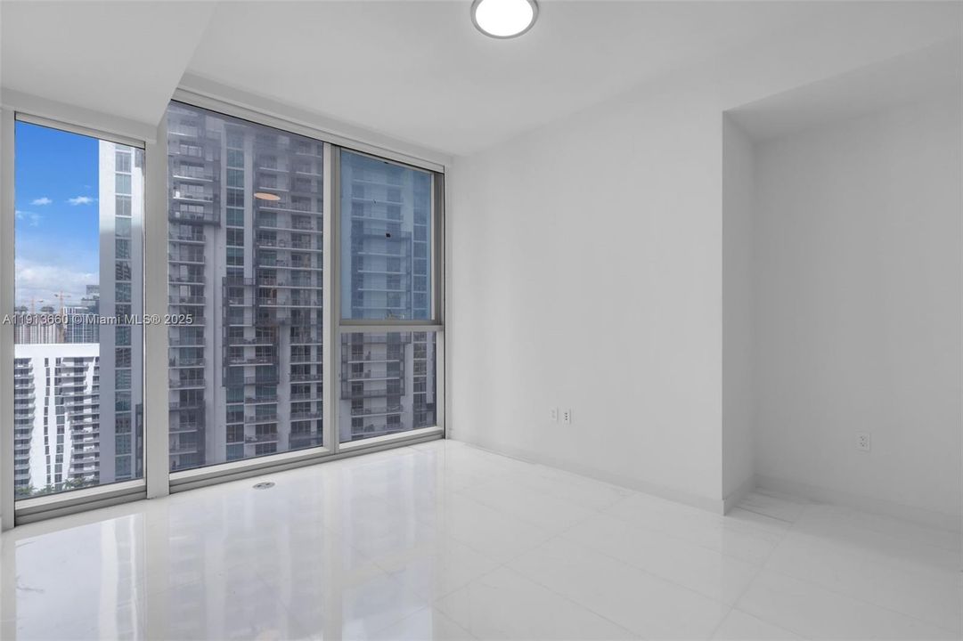 For Sale: $2,200,000 (2 beds, 2 baths, 1437 Square Feet)