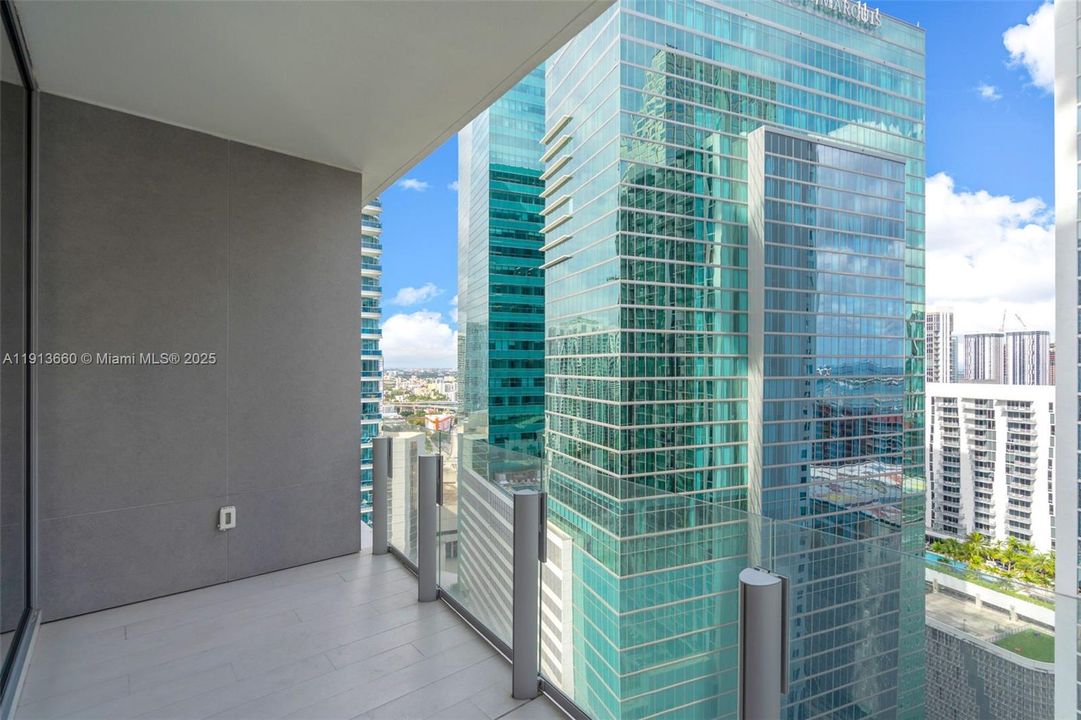 For Sale: $2,200,000 (2 beds, 2 baths, 1437 Square Feet)