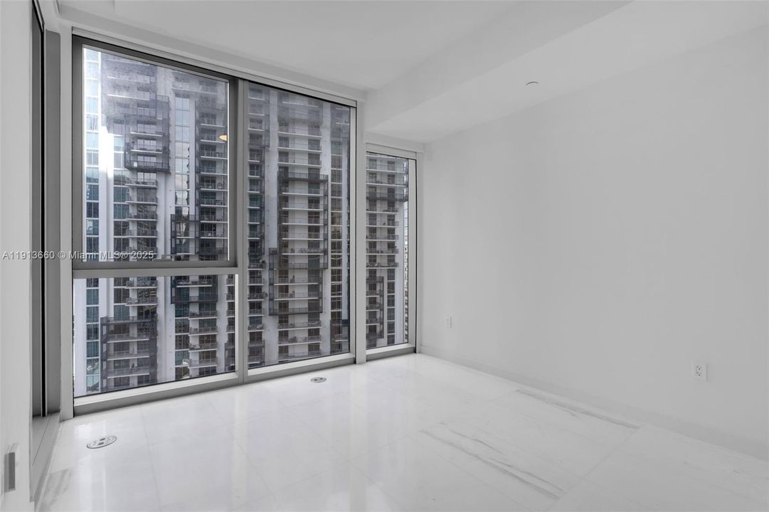 For Sale: $2,200,000 (2 beds, 2 baths, 1437 Square Feet)