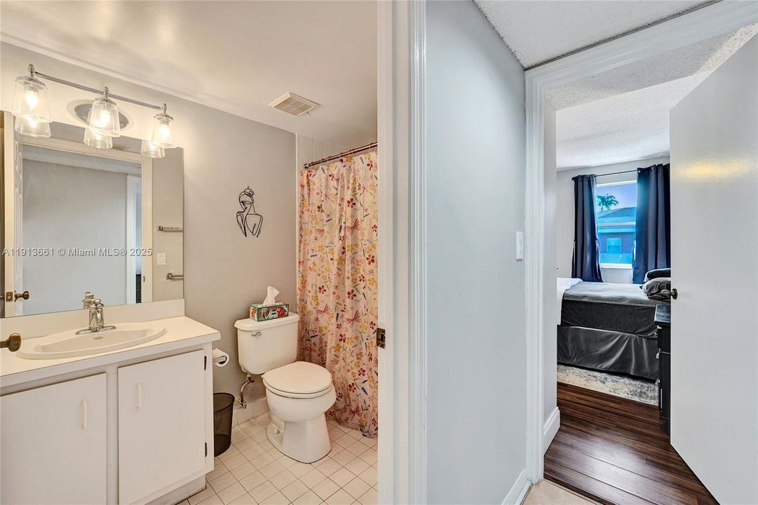 待售: $169,900 (2 贝兹, 2 浴室, 1325 平方英尺)