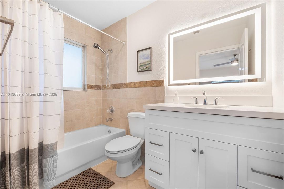 En Venta: $1,385,000 (3 camas, 2 baños, 1810 Pies cuadrados)