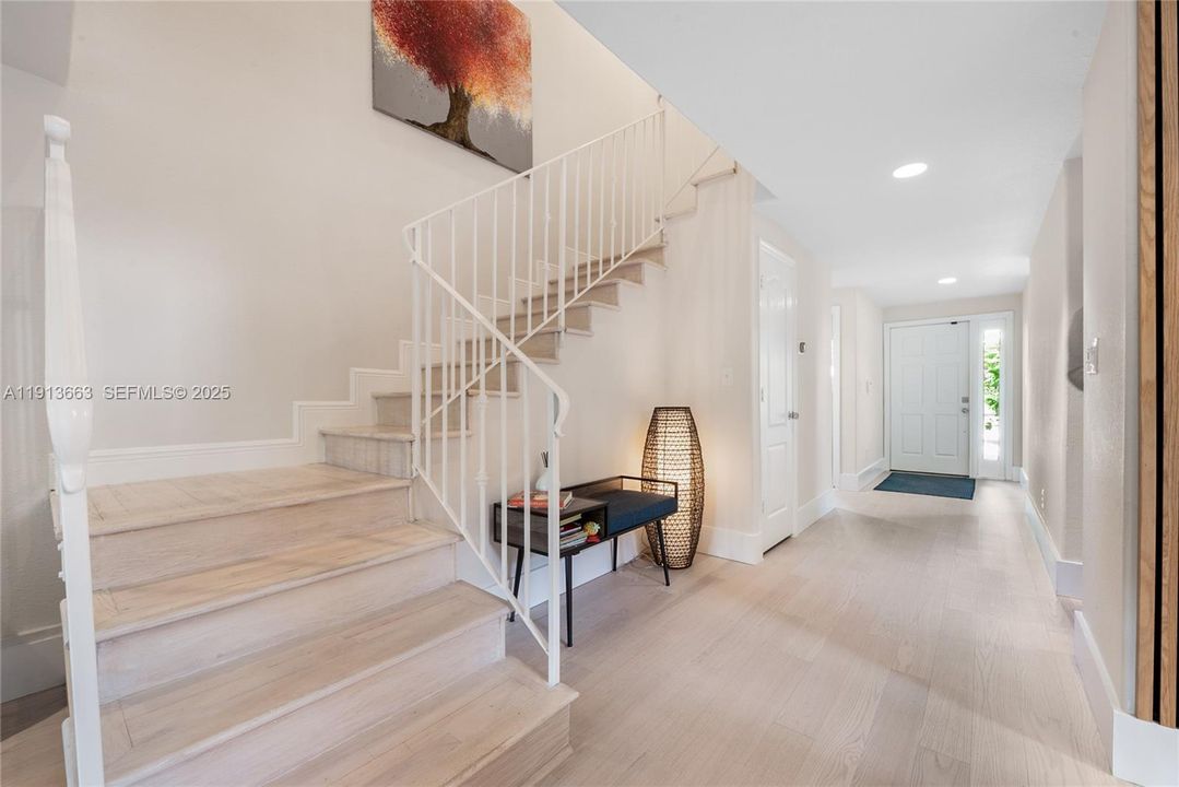 En Venta: $1,385,000 (3 camas, 2 baños, 1810 Pies cuadrados)