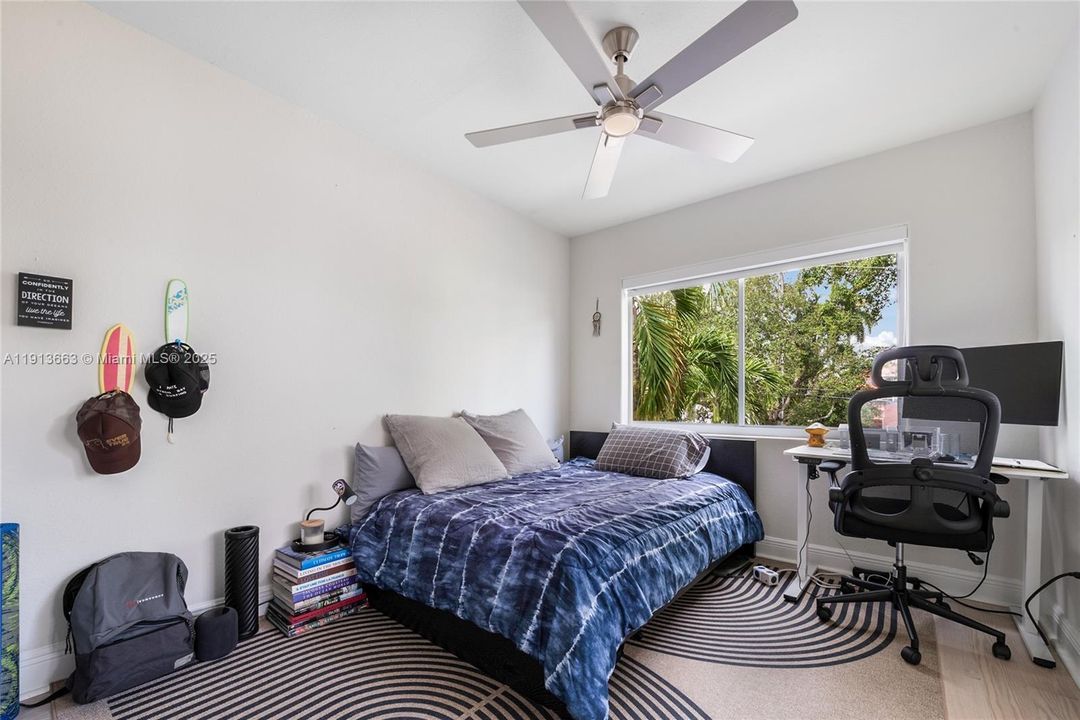 En Venta: $1,385,000 (3 camas, 2 baños, 1810 Pies cuadrados)