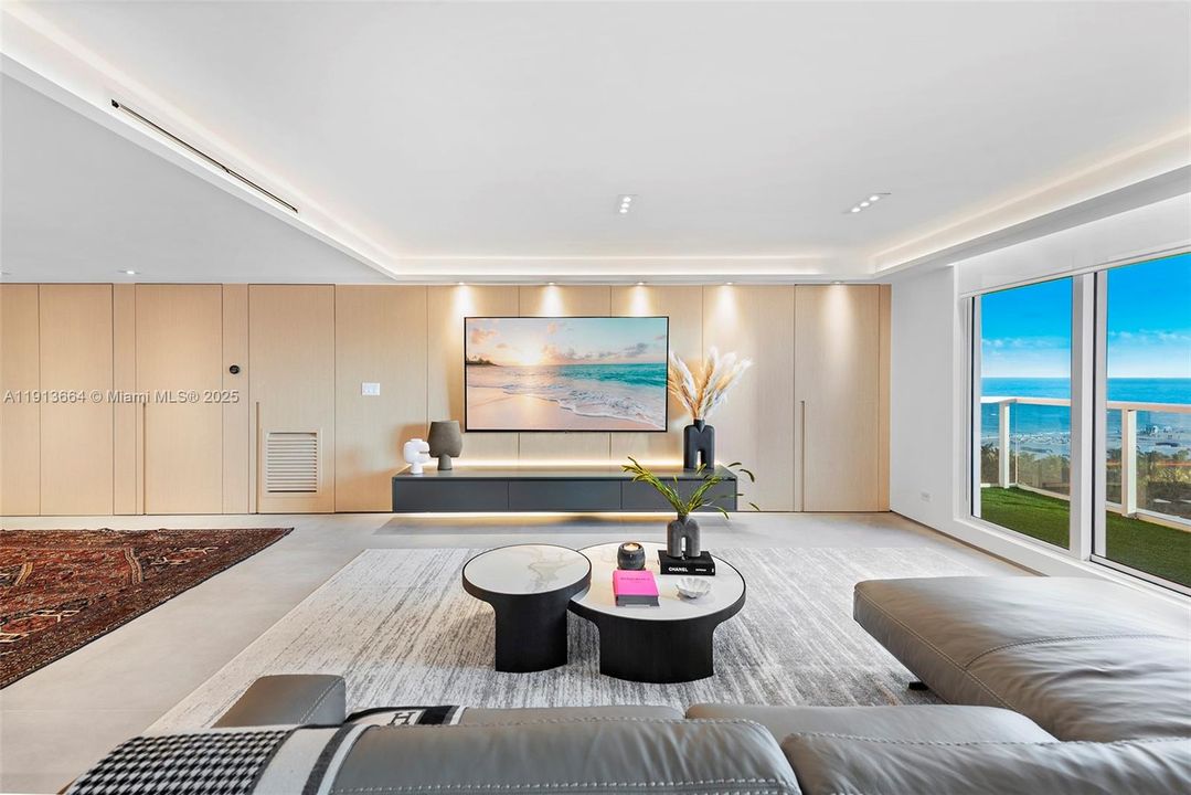 待售: $3,490,000 (2 贝兹, 2 浴室, 0 平方英尺)