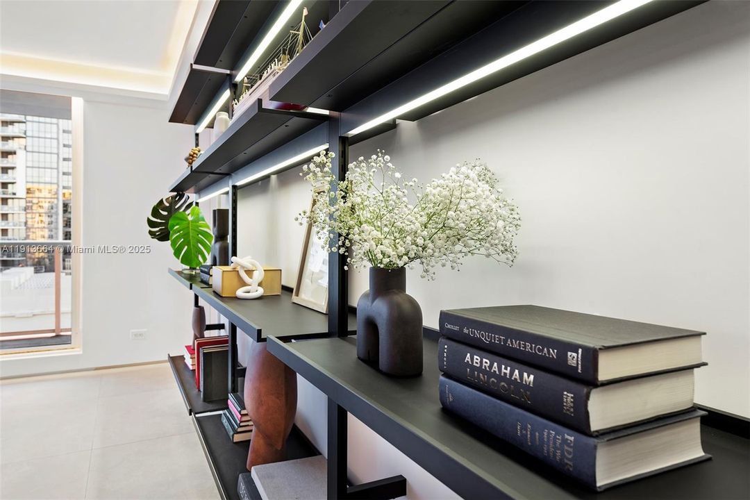 待售: $3,490,000 (2 贝兹, 2 浴室, 0 平方英尺)