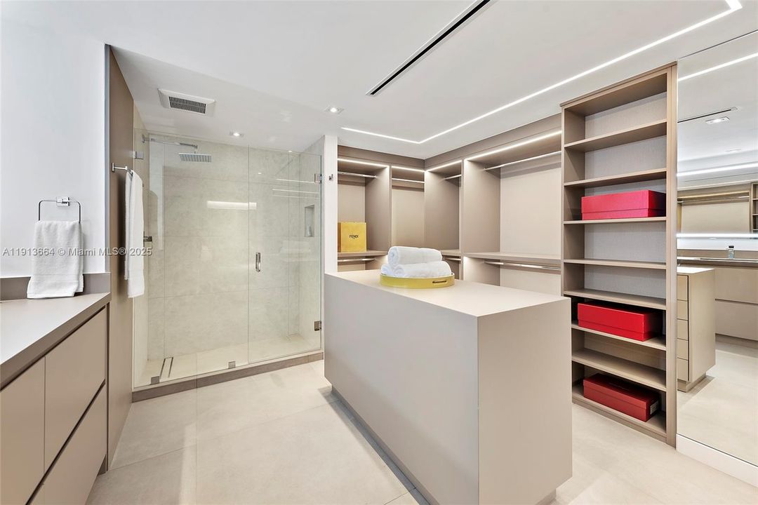 待售: $3,490,000 (2 贝兹, 2 浴室, 0 平方英尺)