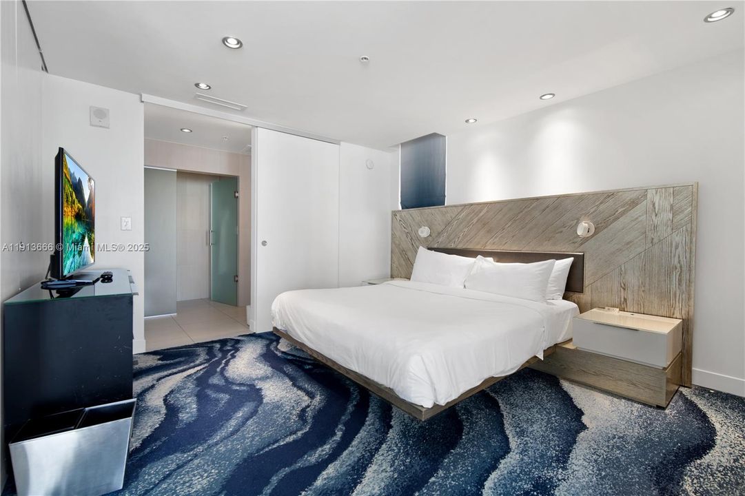 For Rent: $7,800 (2 beds, 2 baths, 1329 Square Feet)