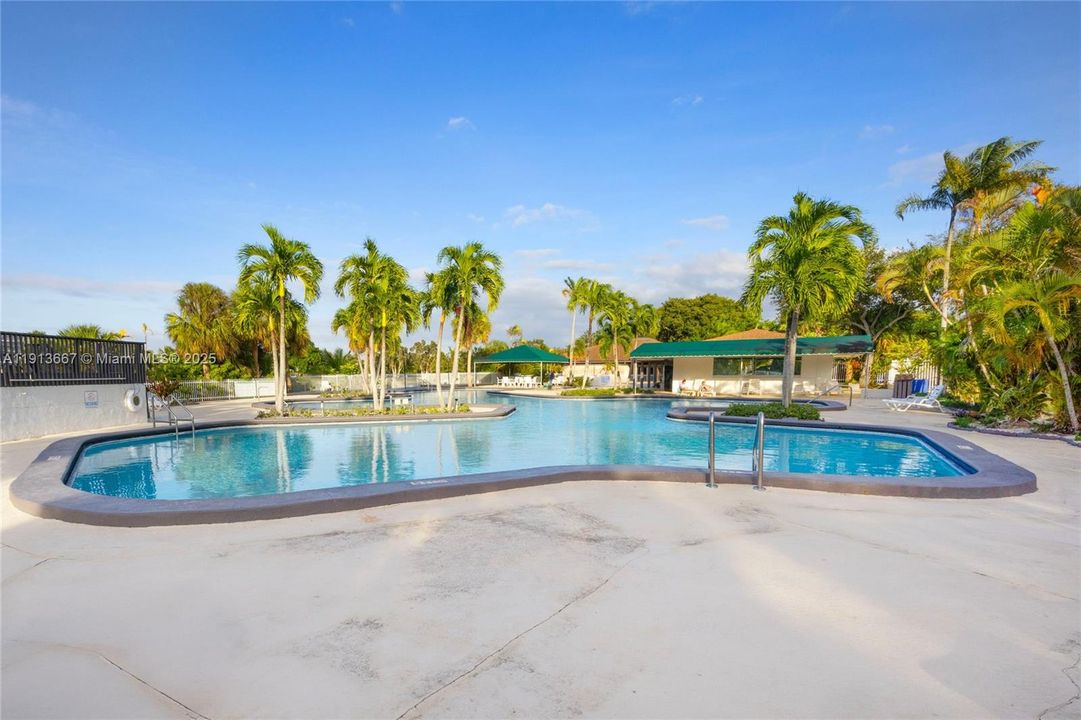 Activo con contrato: $500,000 (3 camas, 2 baños, 1365 Pies cuadrados)