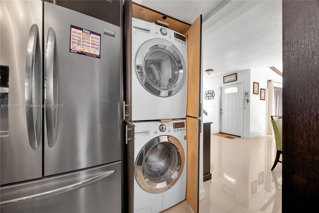 Activo con contrato: $500,000 (3 camas, 2 baños, 1365 Pies cuadrados)