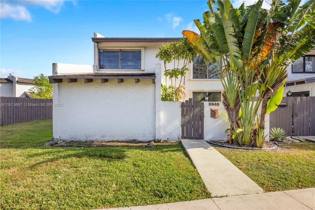 Activo con contrato: $500,000 (3 camas, 2 baños, 1365 Pies cuadrados)