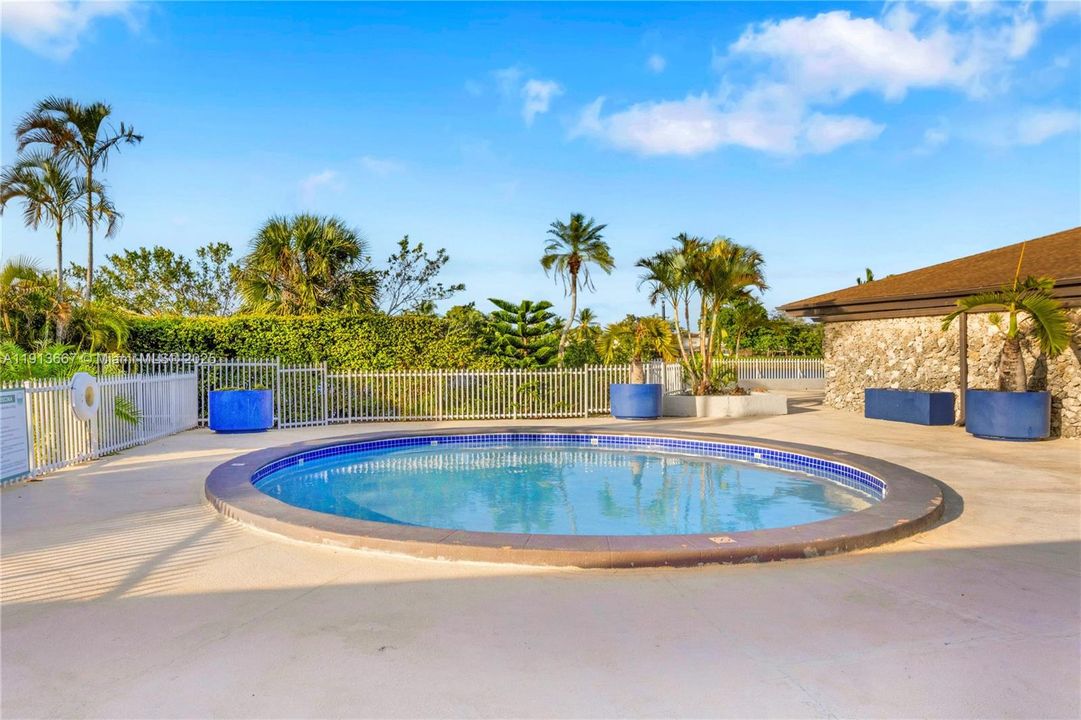 Activo con contrato: $500,000 (3 camas, 2 baños, 1365 Pies cuadrados)