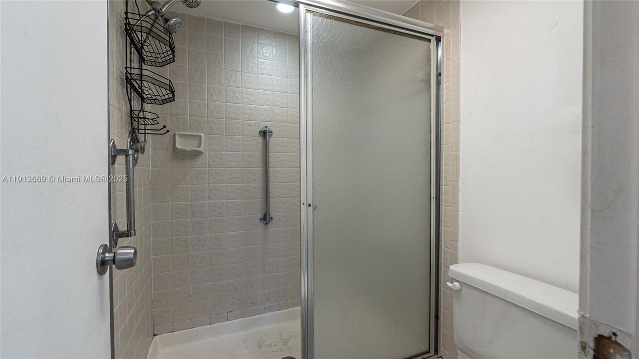 For Sale: $209,000 (2 beds, 2 baths, 1093 Square Feet)